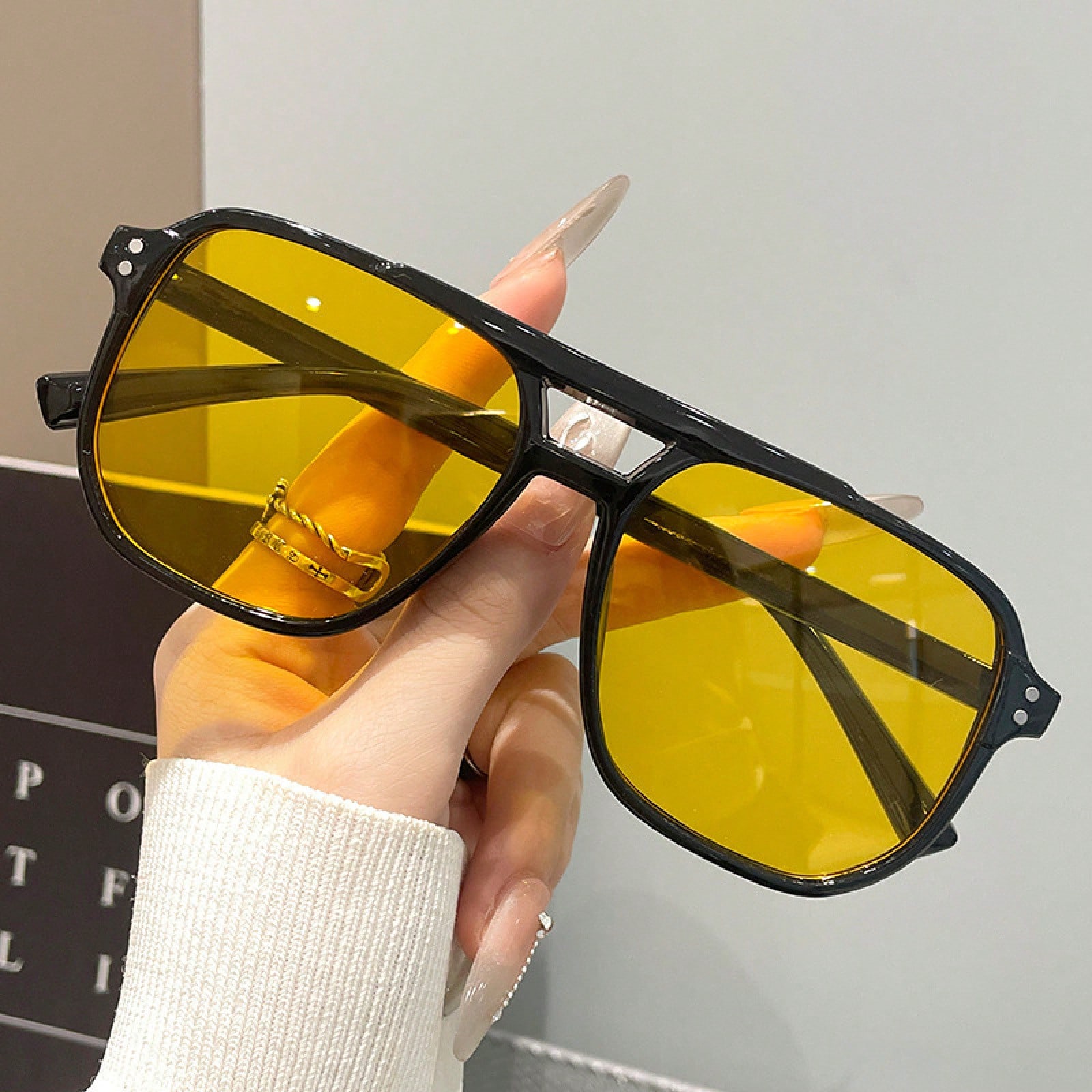 Lighting Glass Photography - New Stylish Double-Bridge Glasses For Men